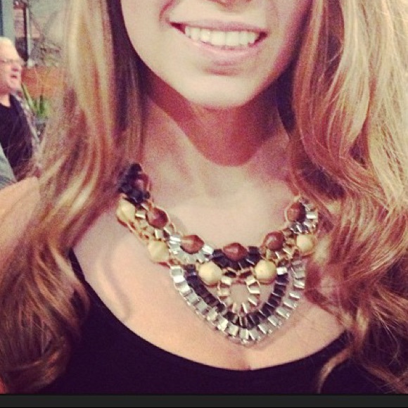 Mixed metal and wood necklace - Picture 2 of 2